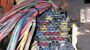 Elettricista per reti elettriche e apparecchiature elettriche